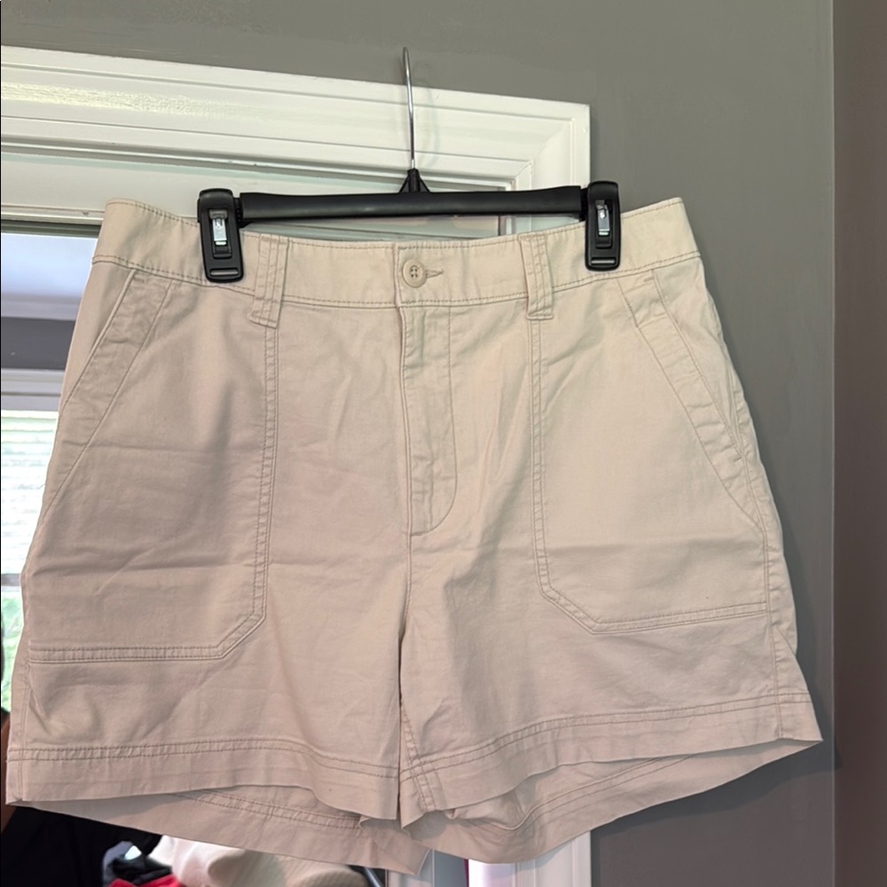 Old Navy Women's Tan High Rise OG Chino short